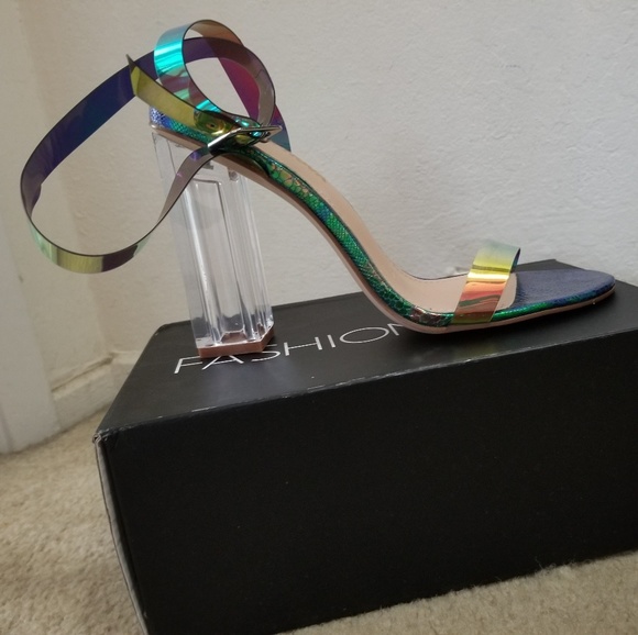 Fashion Nova "Mermaid Slipper" w/Lucite Block Heel - Picture 5 of 5